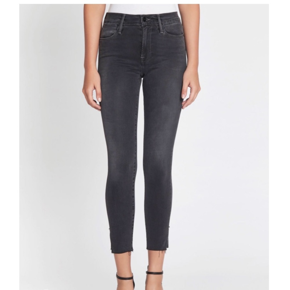 Frame - Le High Skinny Jean in Grey size 24